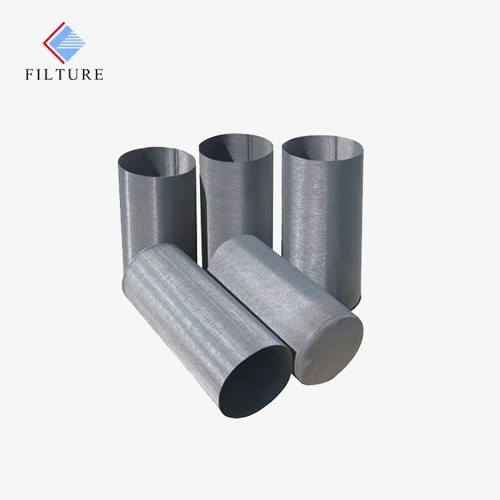 Sintered filter cartridges can be manufactured in a single-open-end design, with the closed bottom constructed from sintered metal mesh.